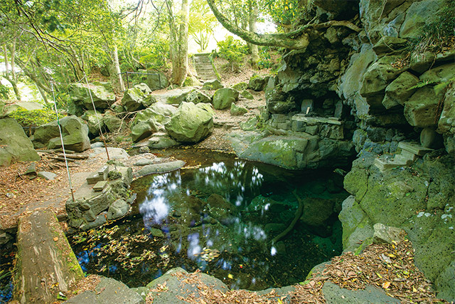 白糸の滝、音止の滝、おびん水